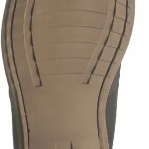stylish chukka boots \